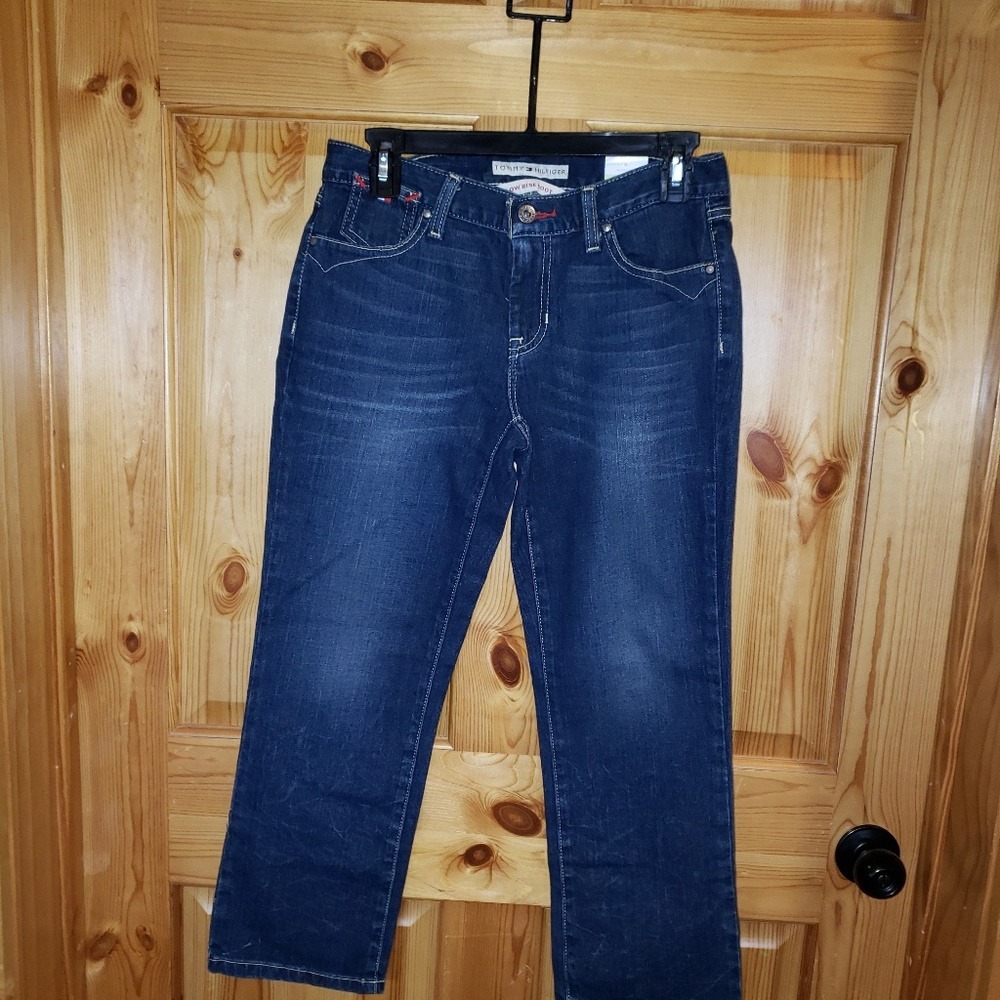 Tommy Hilfiger Cropped Low Rise Bootcut Jeans Dark Wash Slim Fit Size 4 NWT